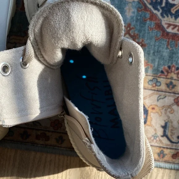 NWOT High-Top Lace-Up Boots - Picture 6 of 6